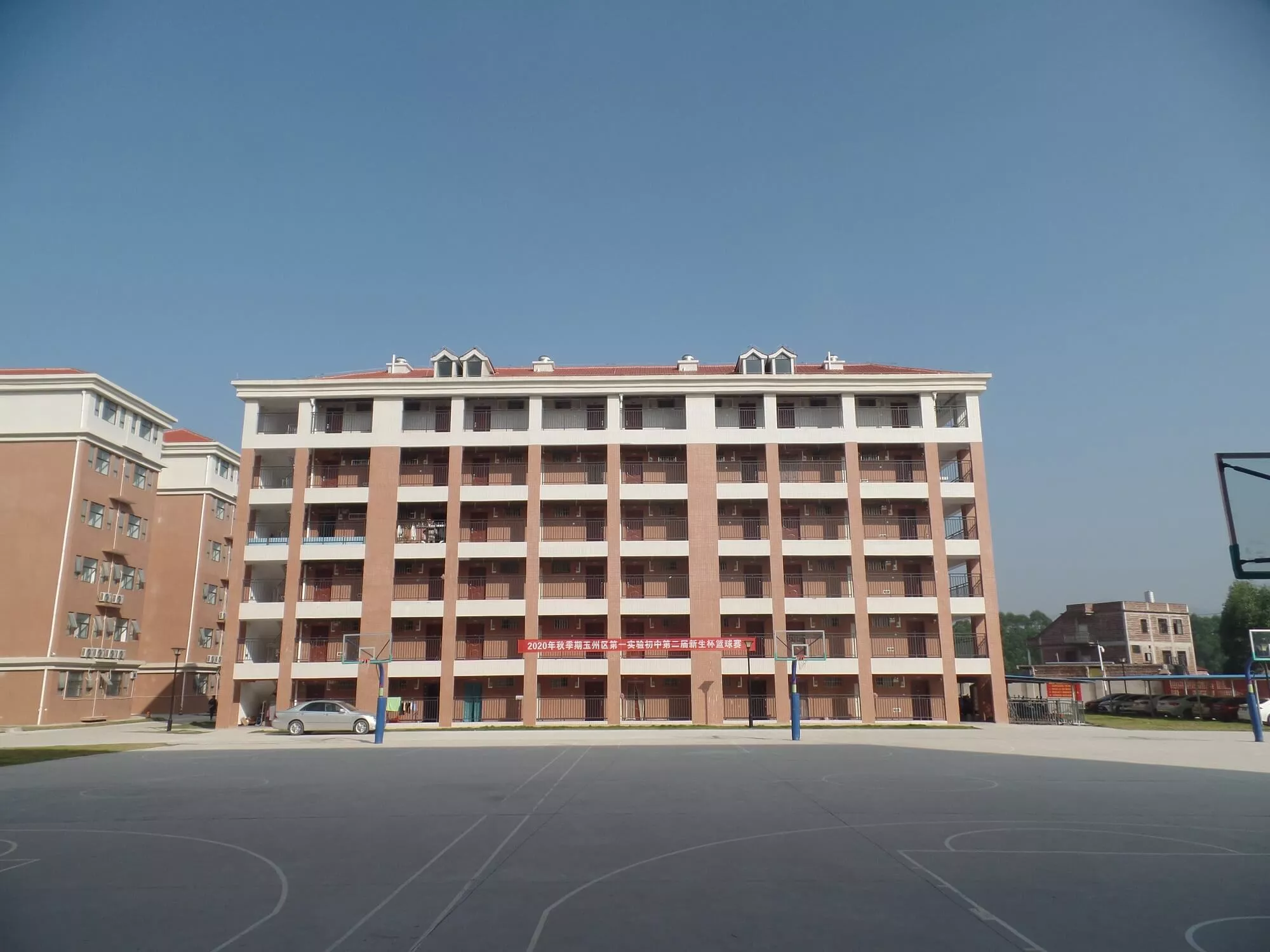 玉林市玉州区仁厚教育集中区（一期）项目—教学楼、2#综合楼、图书馆、大门、设备房、教师周转房及总平给排水工程